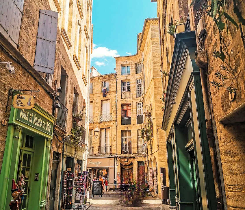 pezenas-buildings